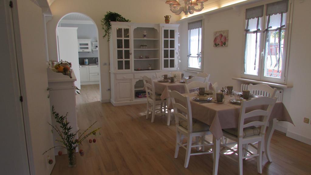 B&B Nadine Форлі Екстер'єр фото